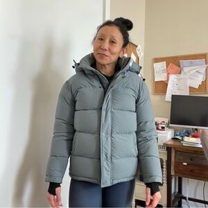 Aritzia Super Puff down jacket 2XS fits like Small Sage Green